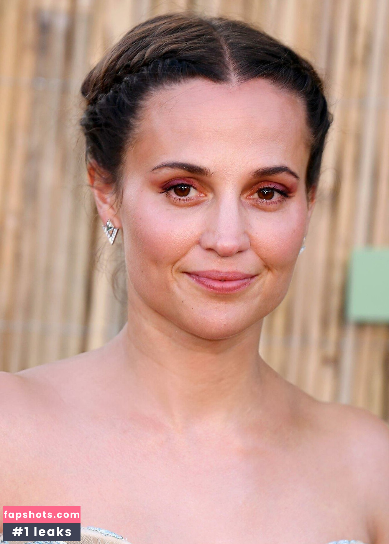 Alicia Vikander gallery photo #13