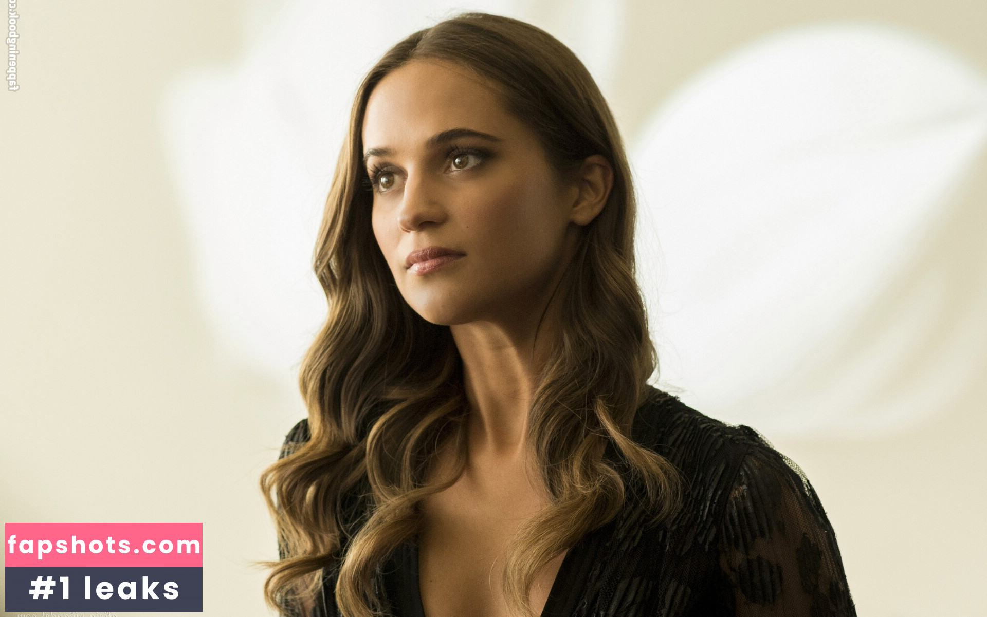 Alicia Vikander gallery photo #145