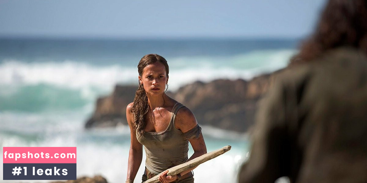 Alicia Vikander gallery photo #146