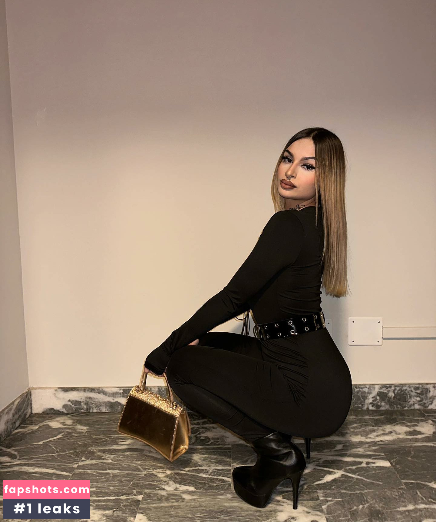 aliih.hx gallery photo #15