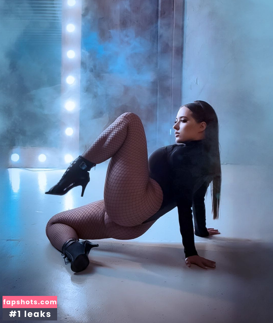 Alina Baranova gallery photo #12