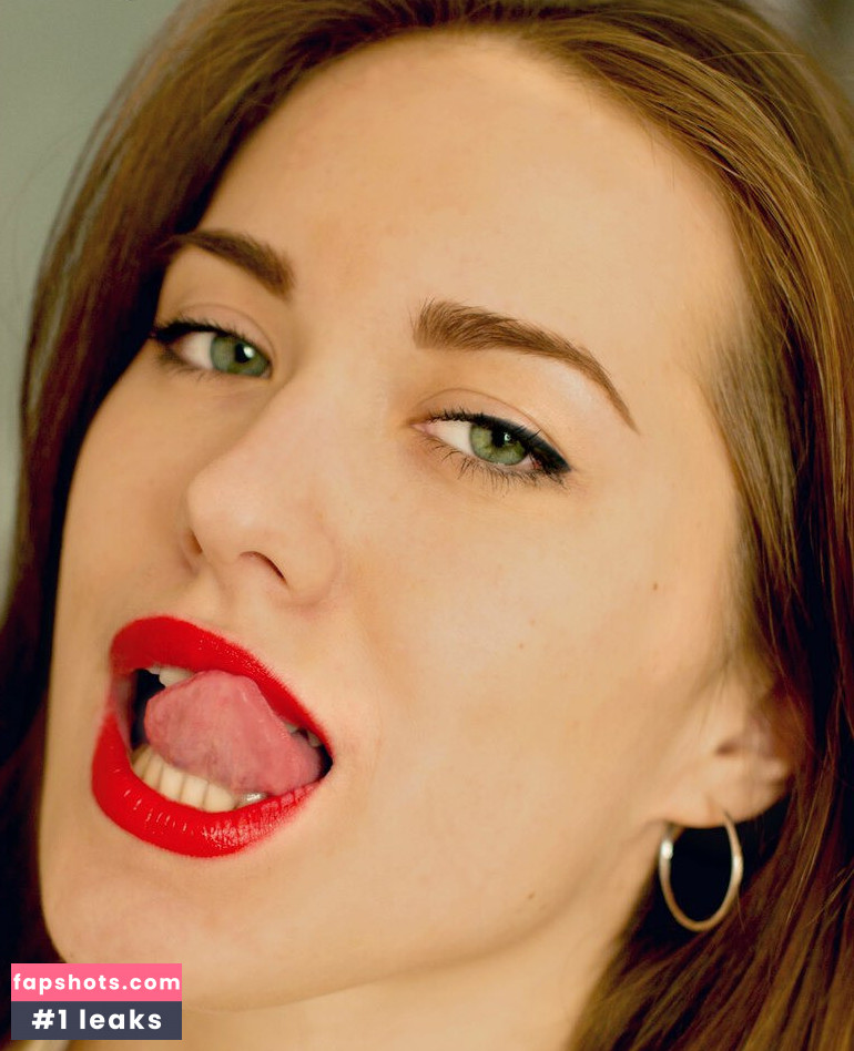 Alina Baranova gallery photo #14