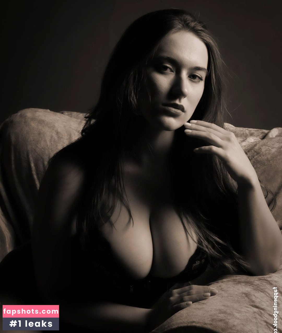 Alina Baranova gallery photo #23