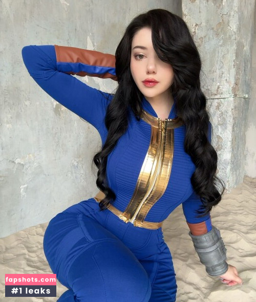 Alina Becker gallery photo #1305