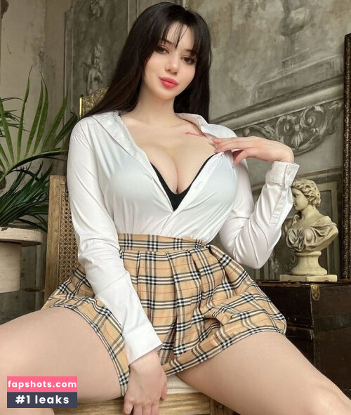 Alina Becker gallery photo #1915