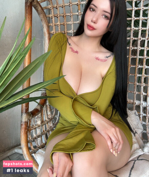 Alina Becker gallery photo #3180