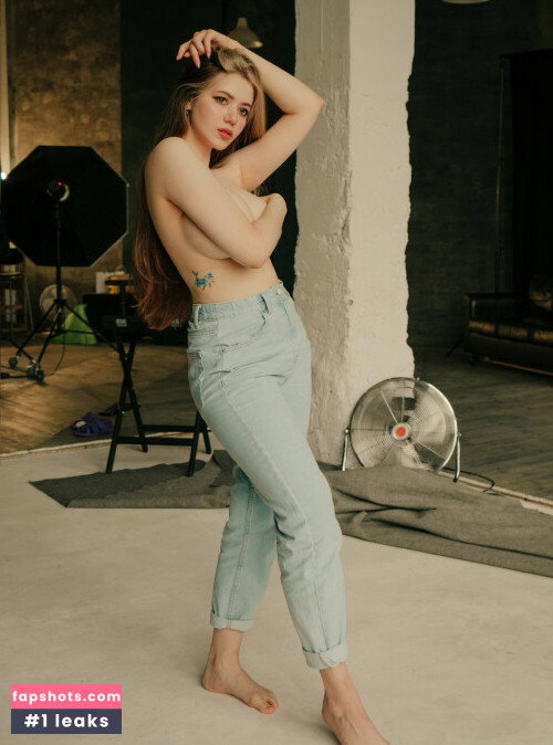 Alina Becker gallery photo #8095