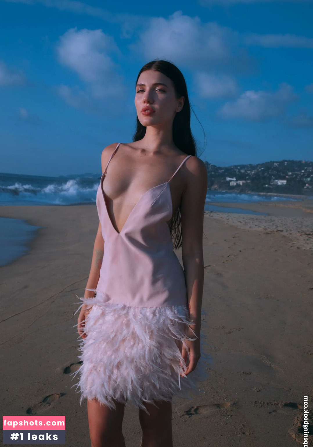 Alina Enero gallery photo #2