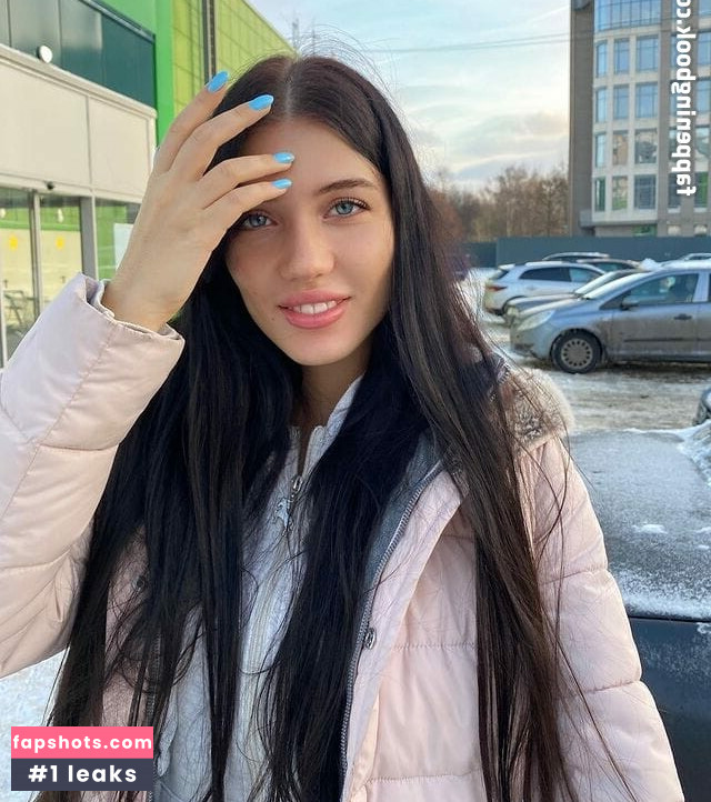 Alina Enero gallery photo #8