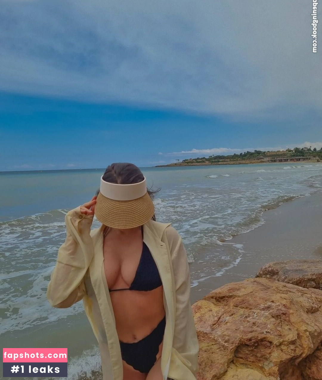 Alina Grozea gallery photo #2