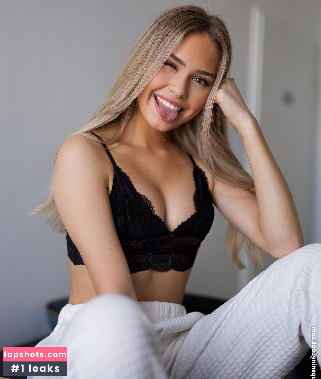 Alina (livewithaliina) gallery photo #10