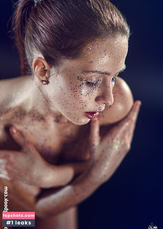 Alina Nesterova gallery photo #2