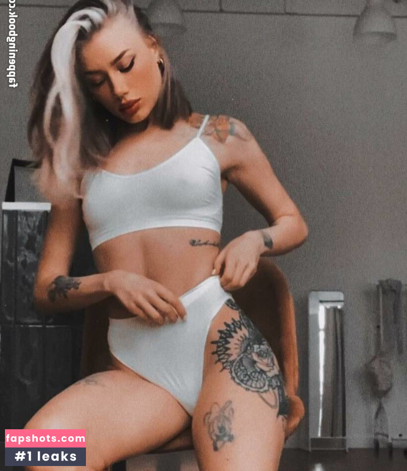 Alina Ostraya Nude Leaks OnlyFans Photos #8 - LeakJerk