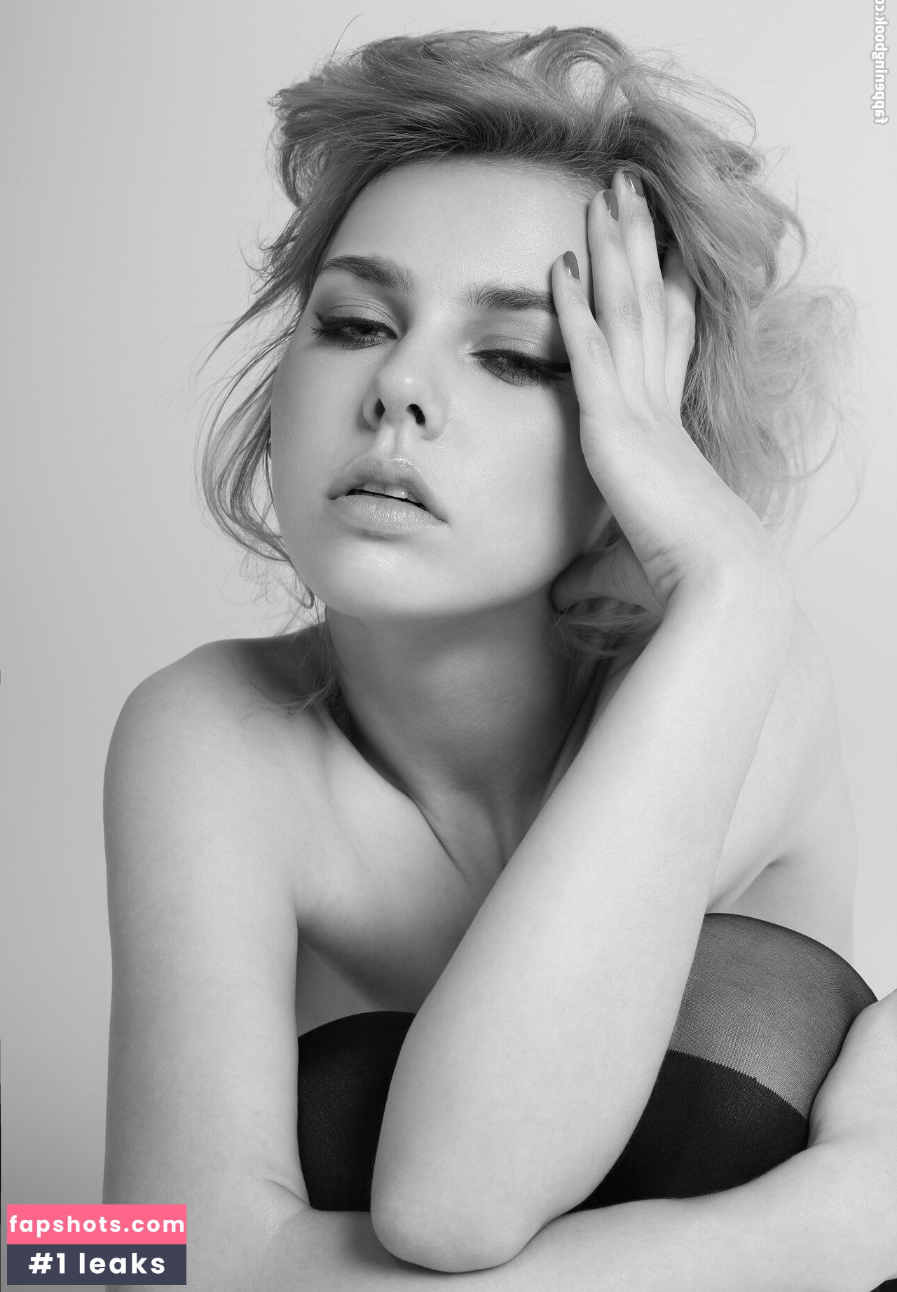 Alina Rin gallery photo #23