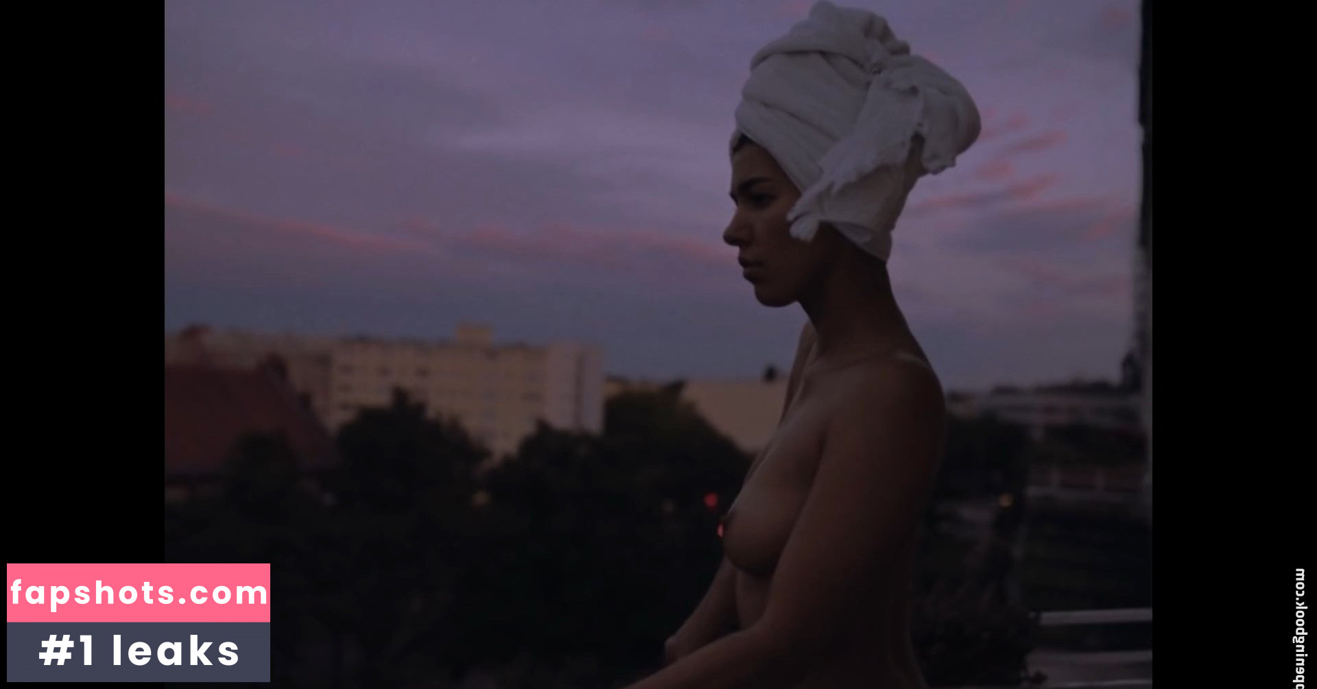 Alina Süggeler gallery photo #11