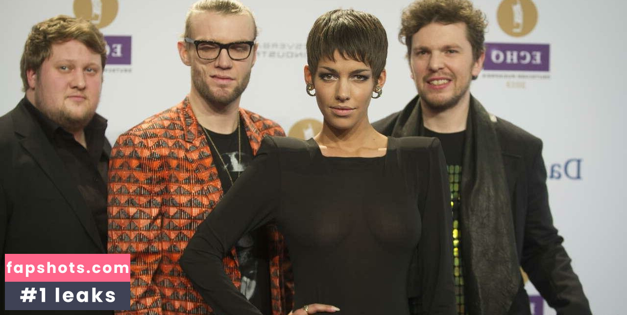 Alina Süggeler gallery photo #5