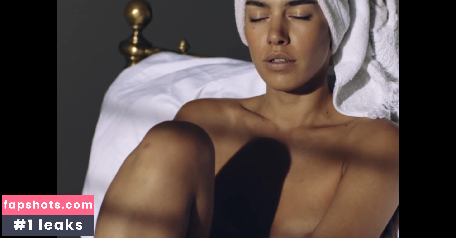 Alina Süggeler gallery photo #6