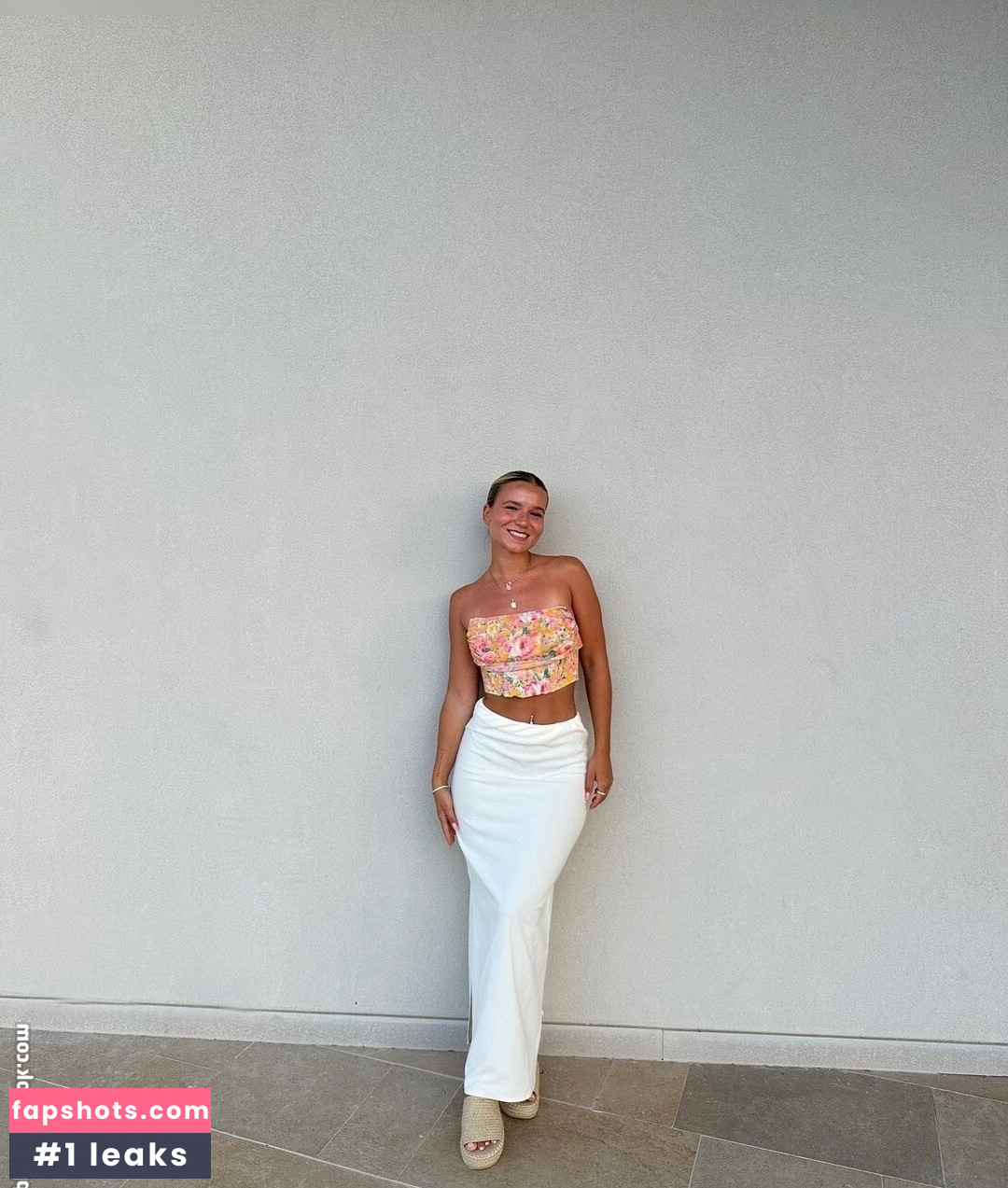 Alina Wachinger gallery photo #48