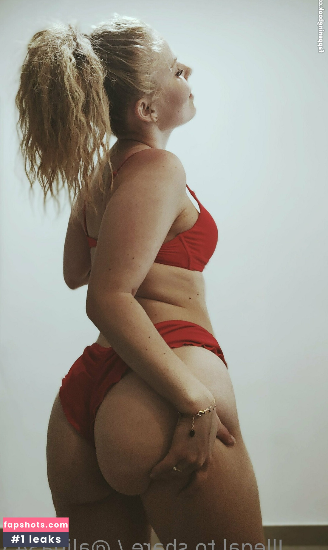 alina345 gallery photo #2