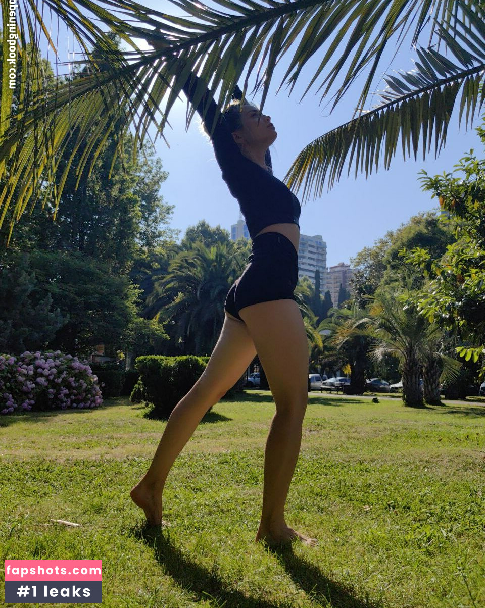 AlinaNaMeli gallery photo #2