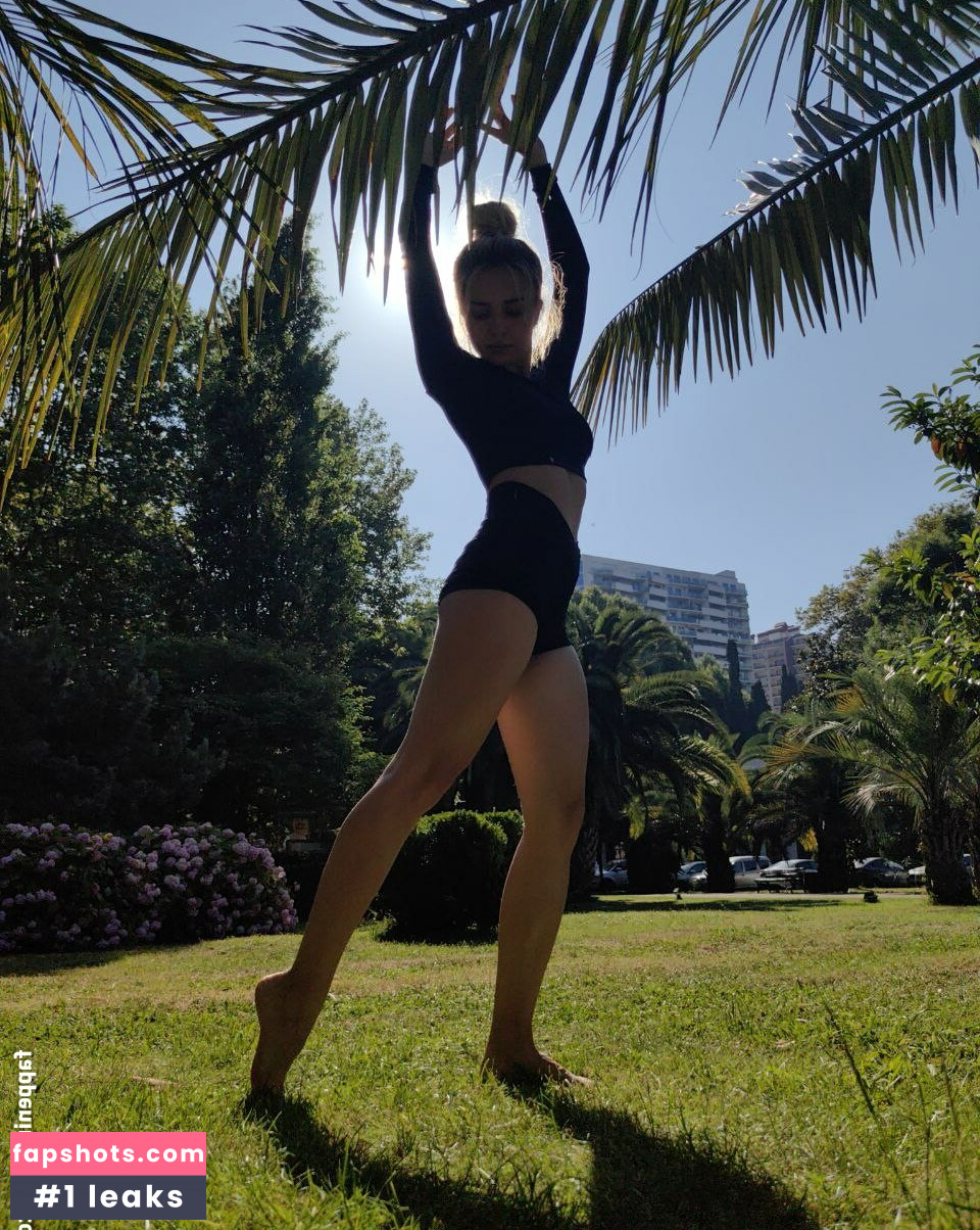 AlinaNaMeli gallery photo #6