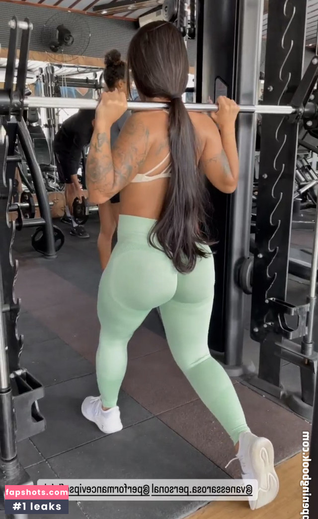 Aline Carvalho nude babe gallery