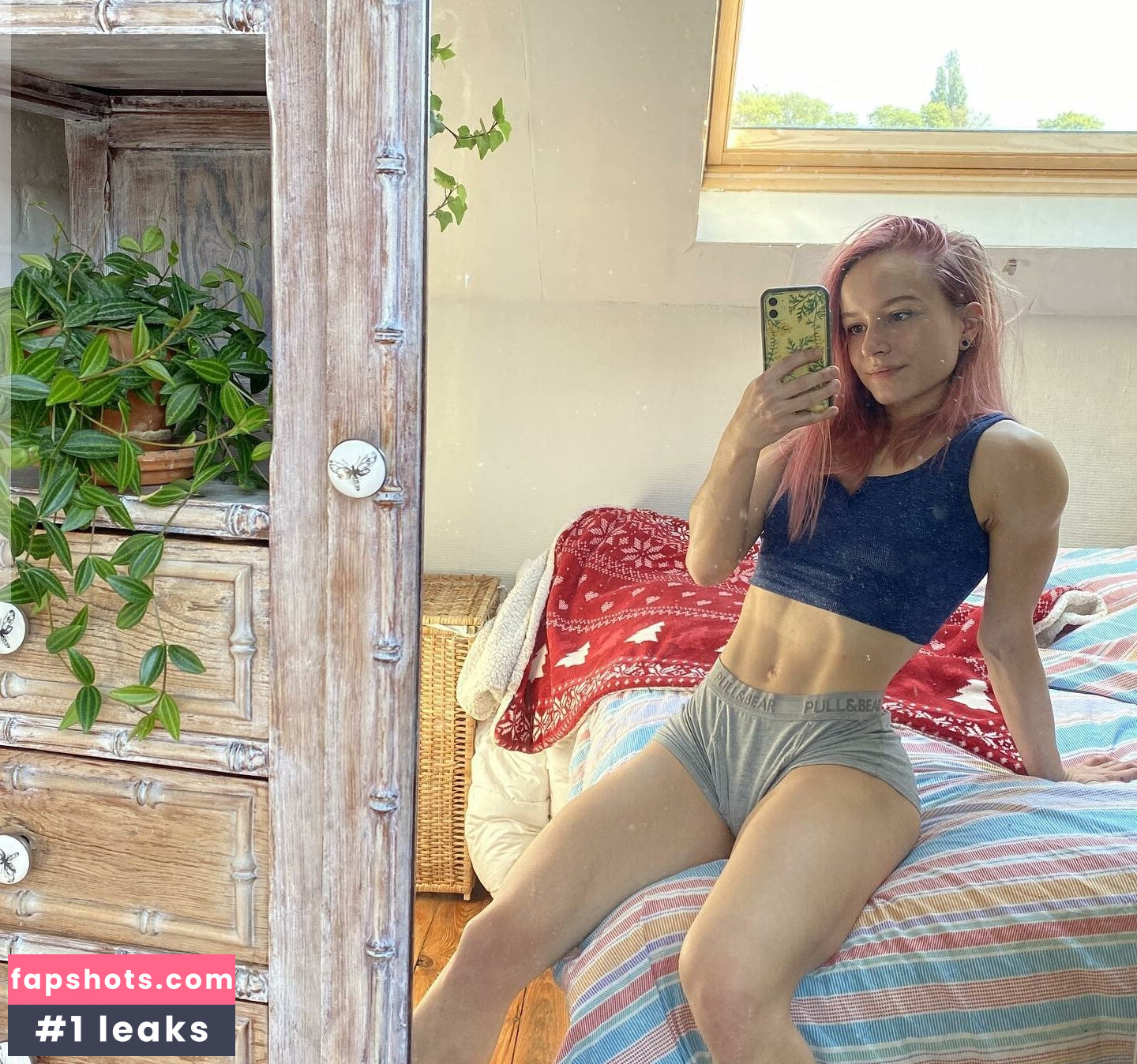 Aline Dessine gallery photo #140