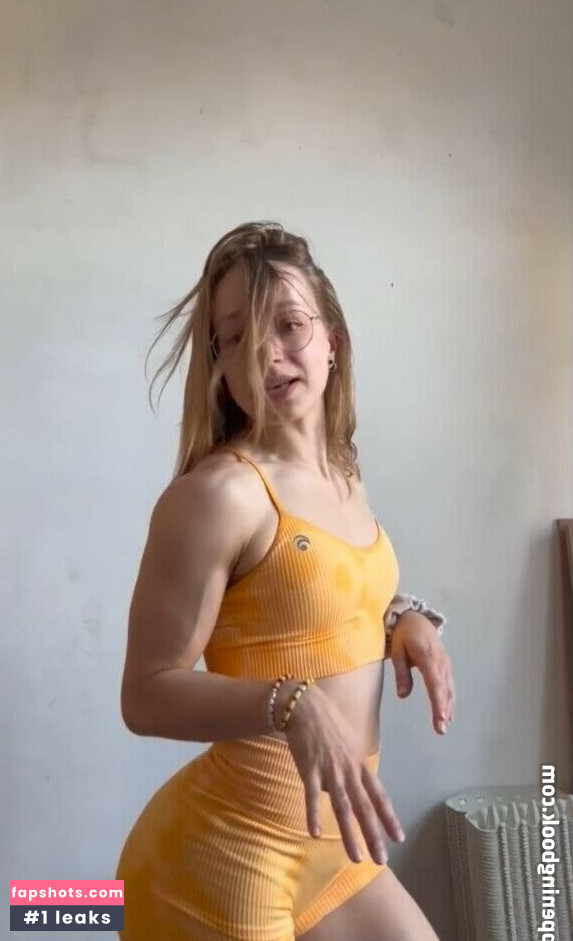 Aline Dessine gallery photo #26