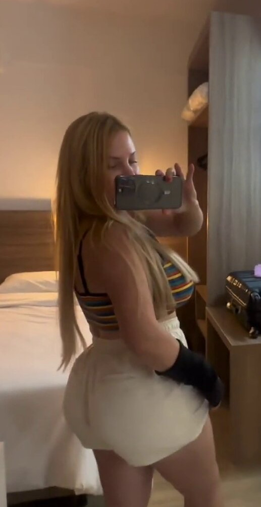 aline-fuchter-ouriques gallery photo #511