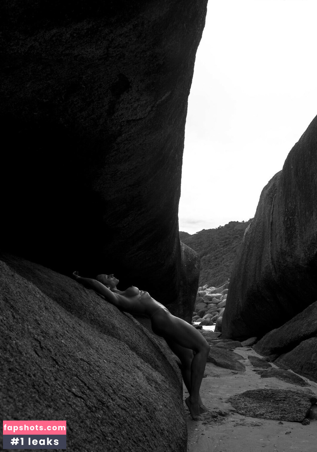 Aline Hirth Nude Leaks OnlyFans Photos #36 - LeakJerk