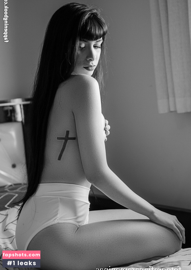 Aline Lima gallery photo #2