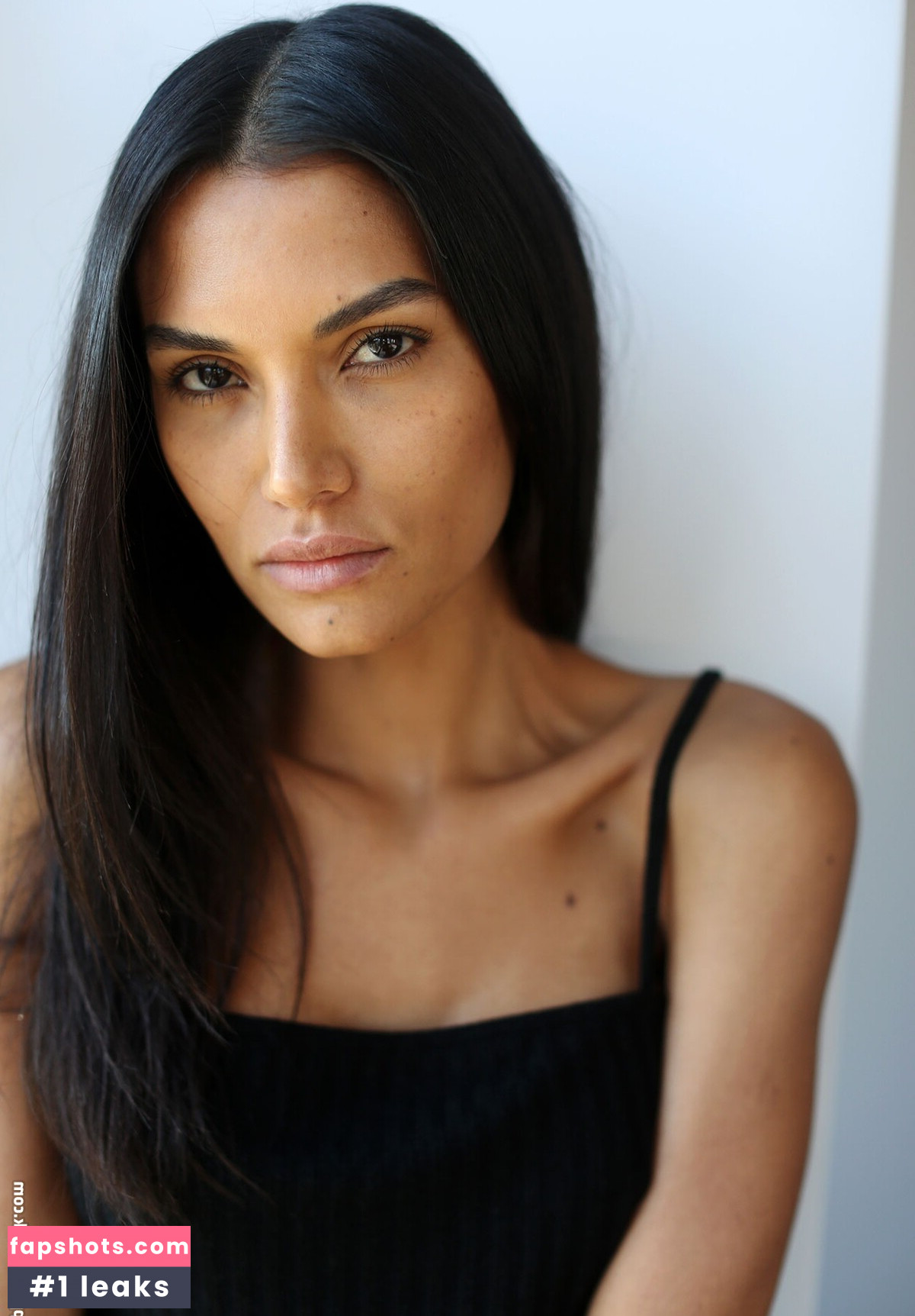 Aline Lima gallery photo #11