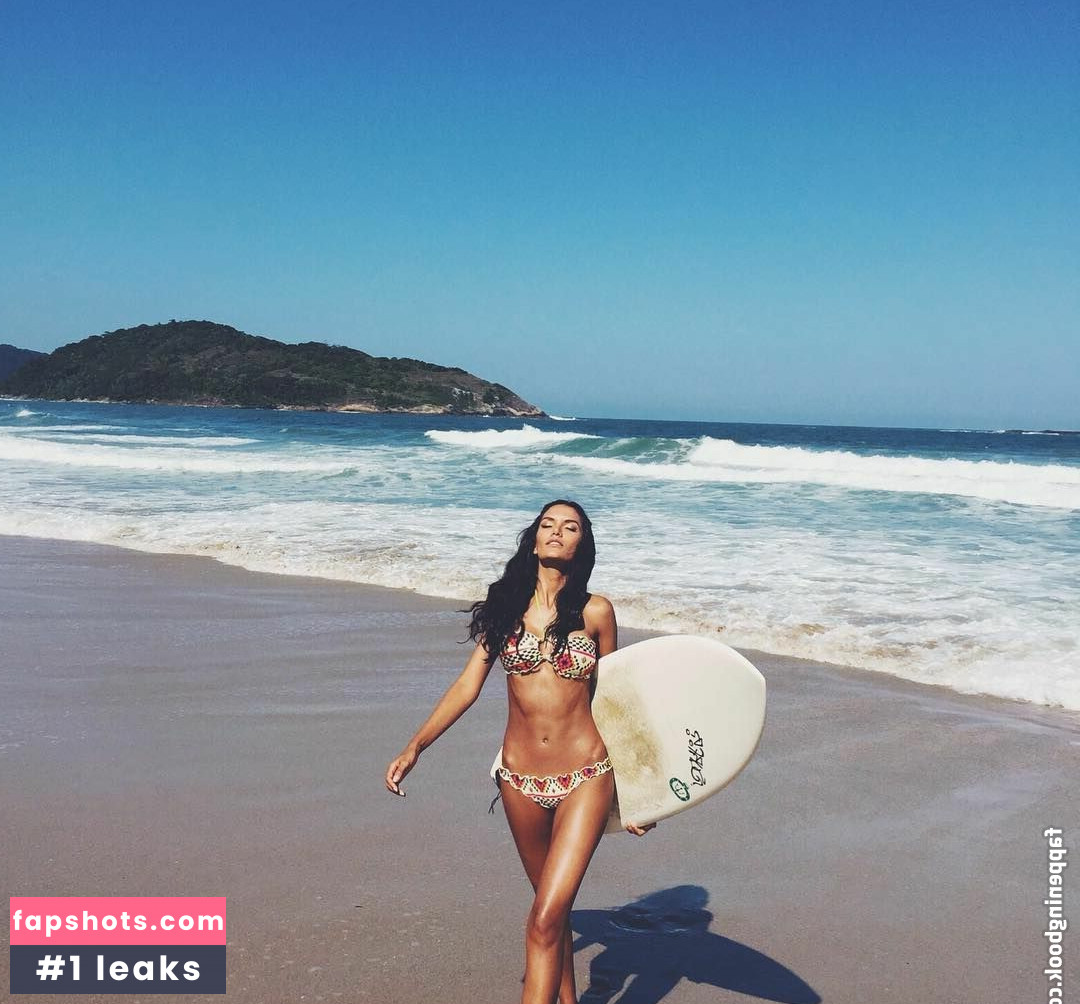 Aline Lima gallery photo #6