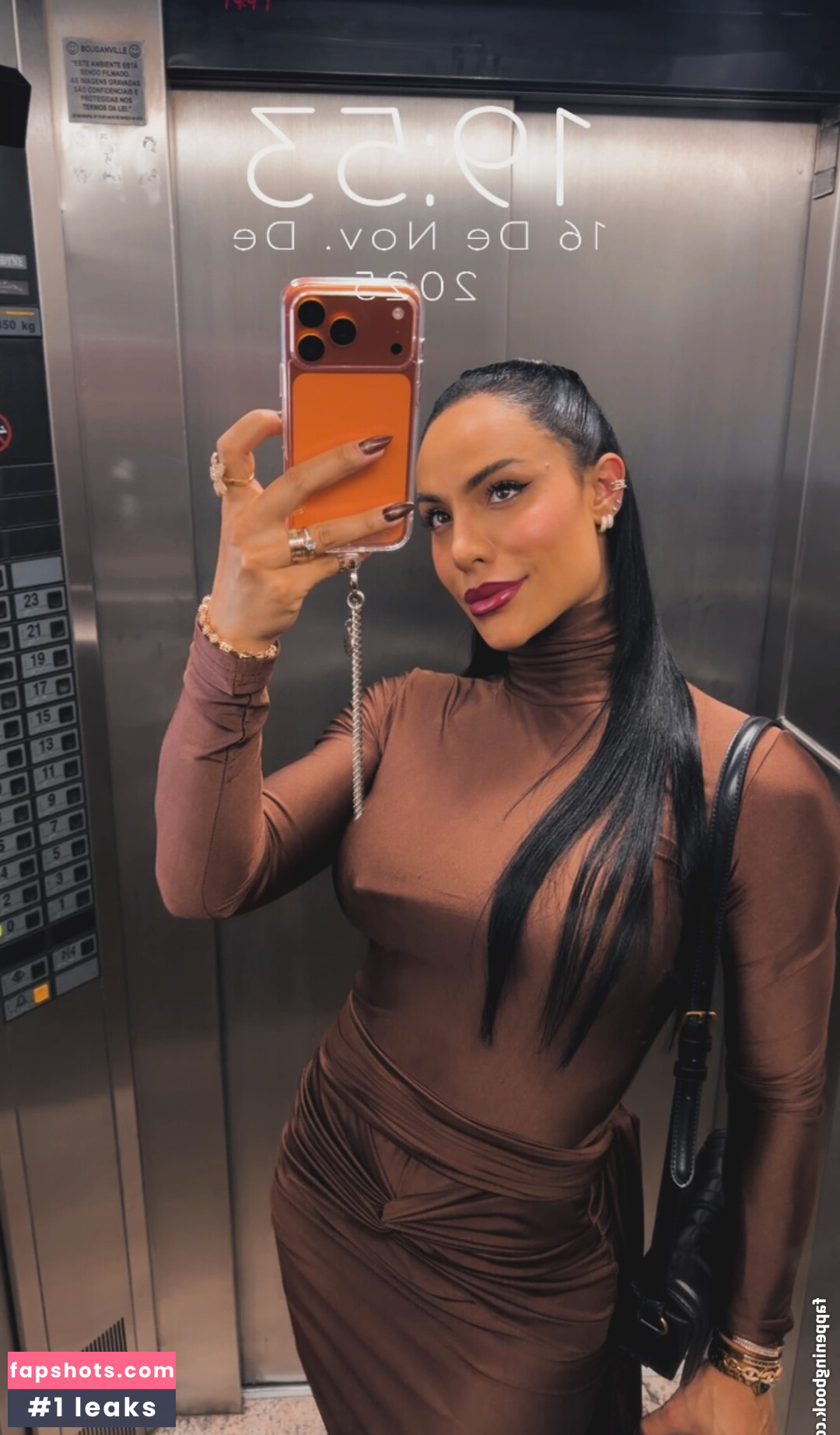 Aline Mineiro gallery photo #6