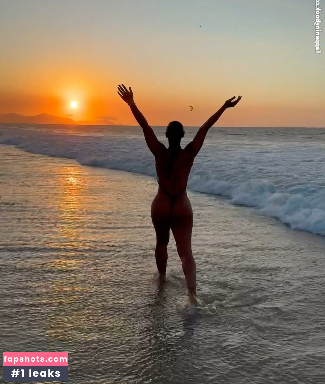 Aline Mineiro gallery photo #65