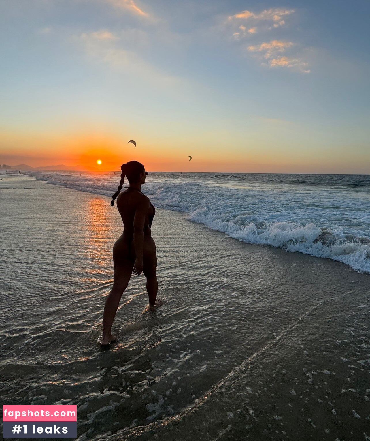 Aline Mineiro gallery photo #66