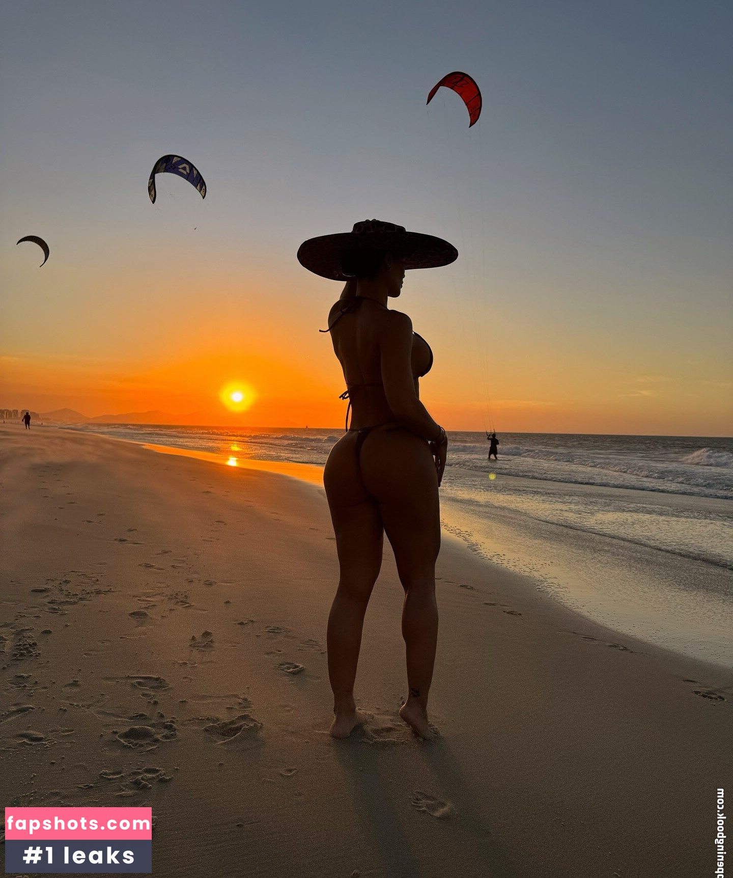 Aline Mineiro gallery photo #67