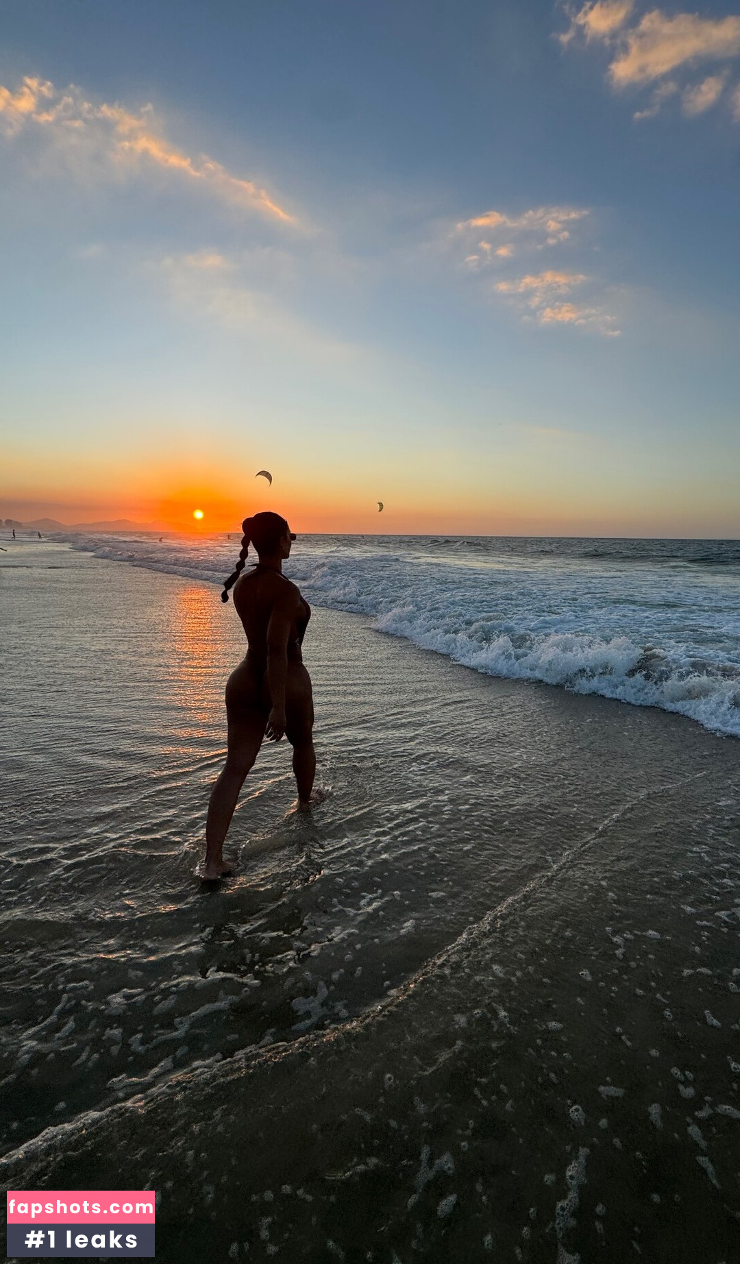 Aline Mineiro gallery photo #76