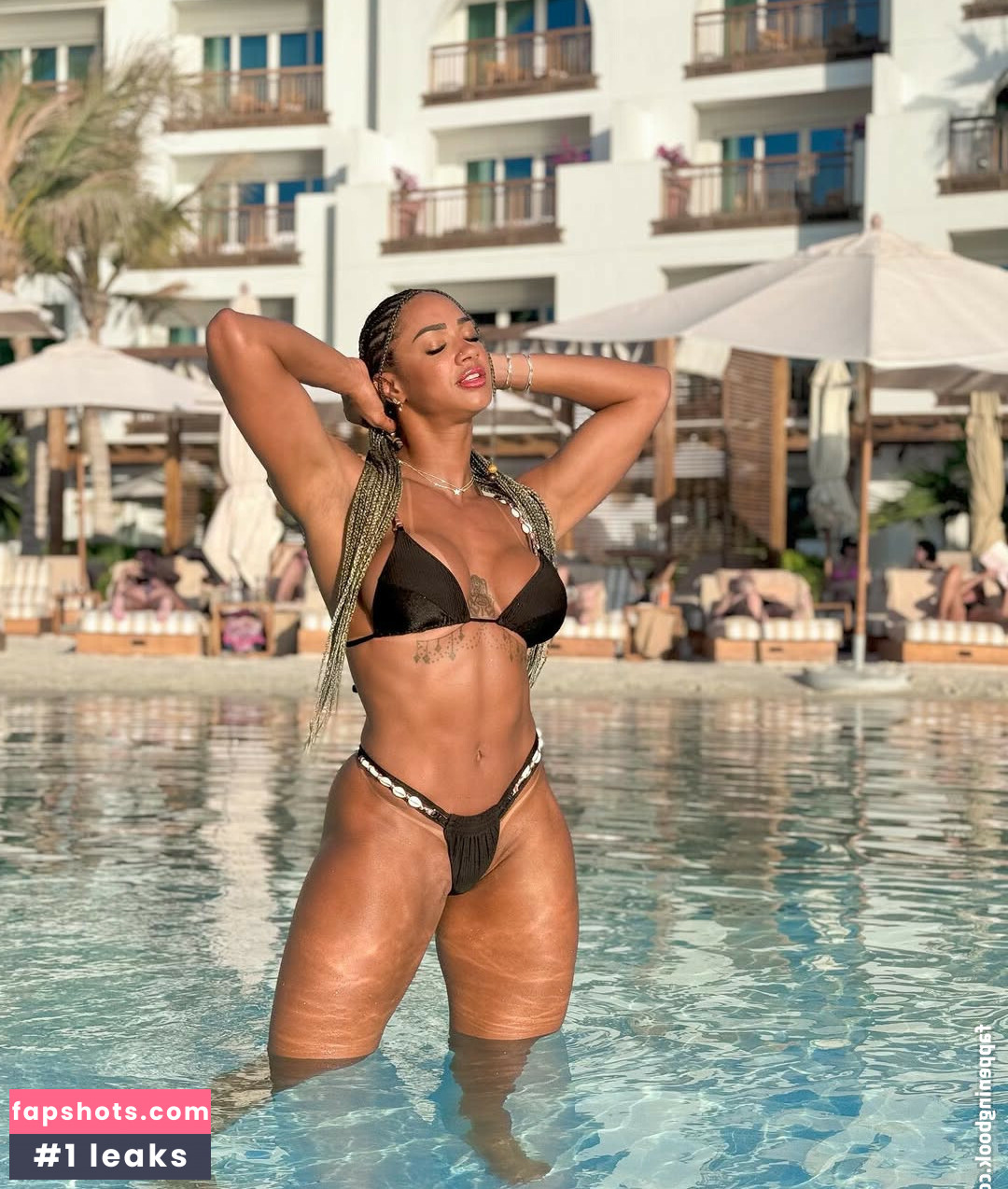 Aline Patriarca gallery photo #13