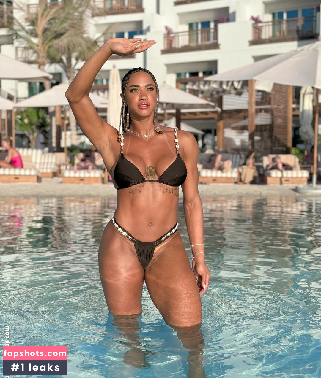 Aline Patriarca gallery photo #14