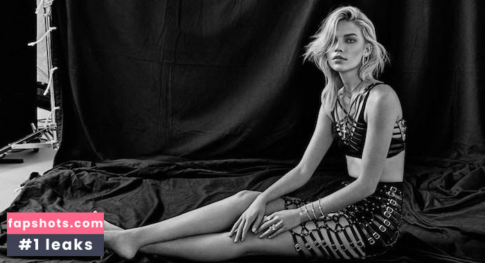 Aline Weber gallery photo #21