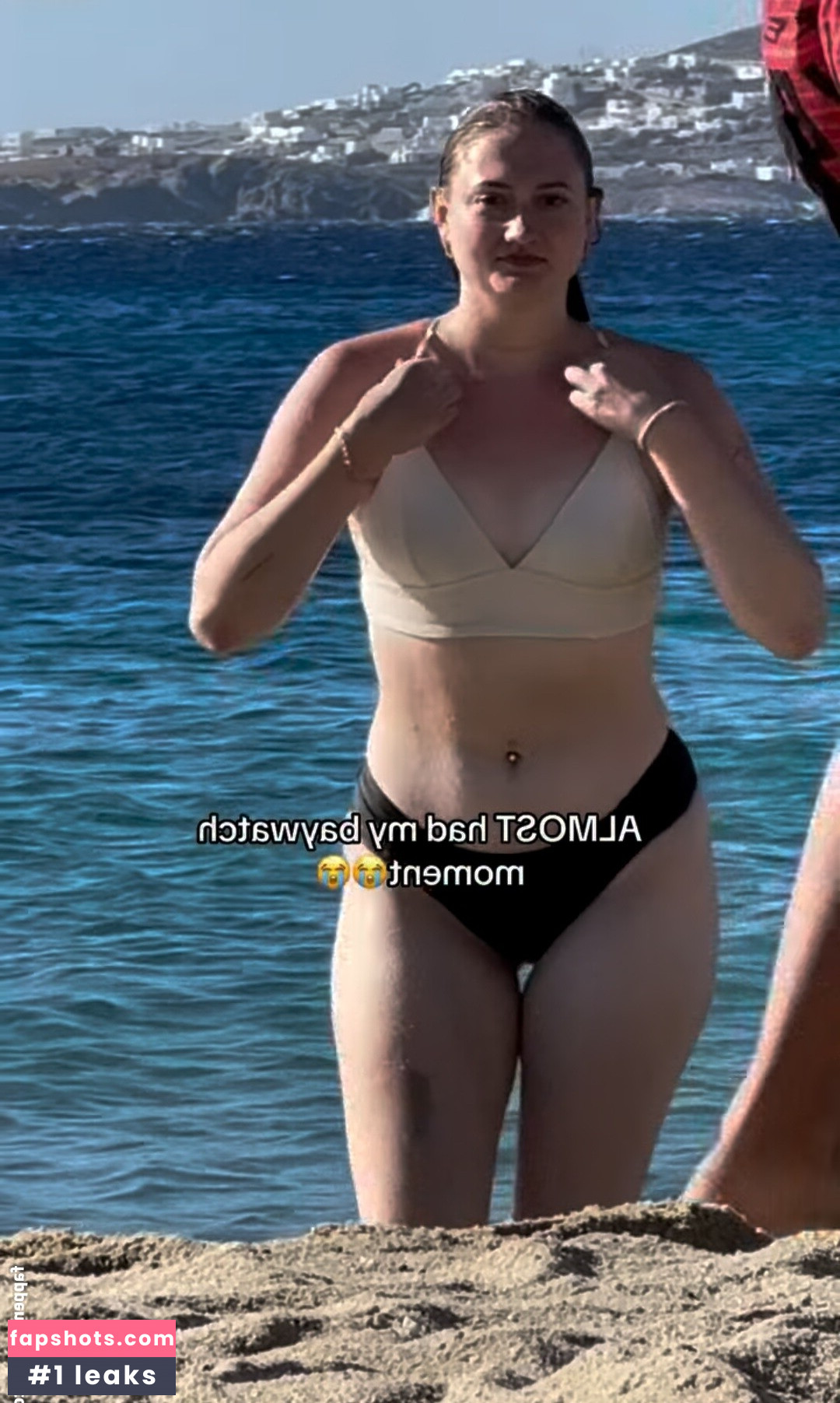 Aline Xue gallery photo #4