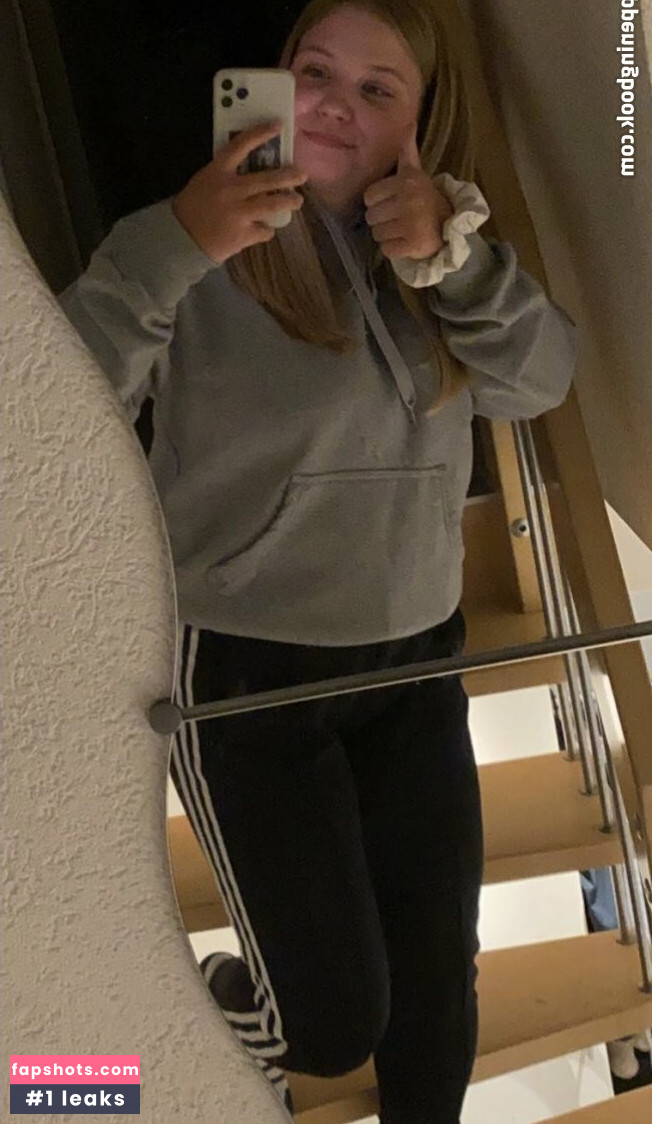 Aline Zwahlen gallery photo #29