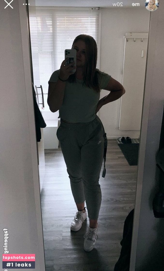 Aline Zwahlen gallery photo #34