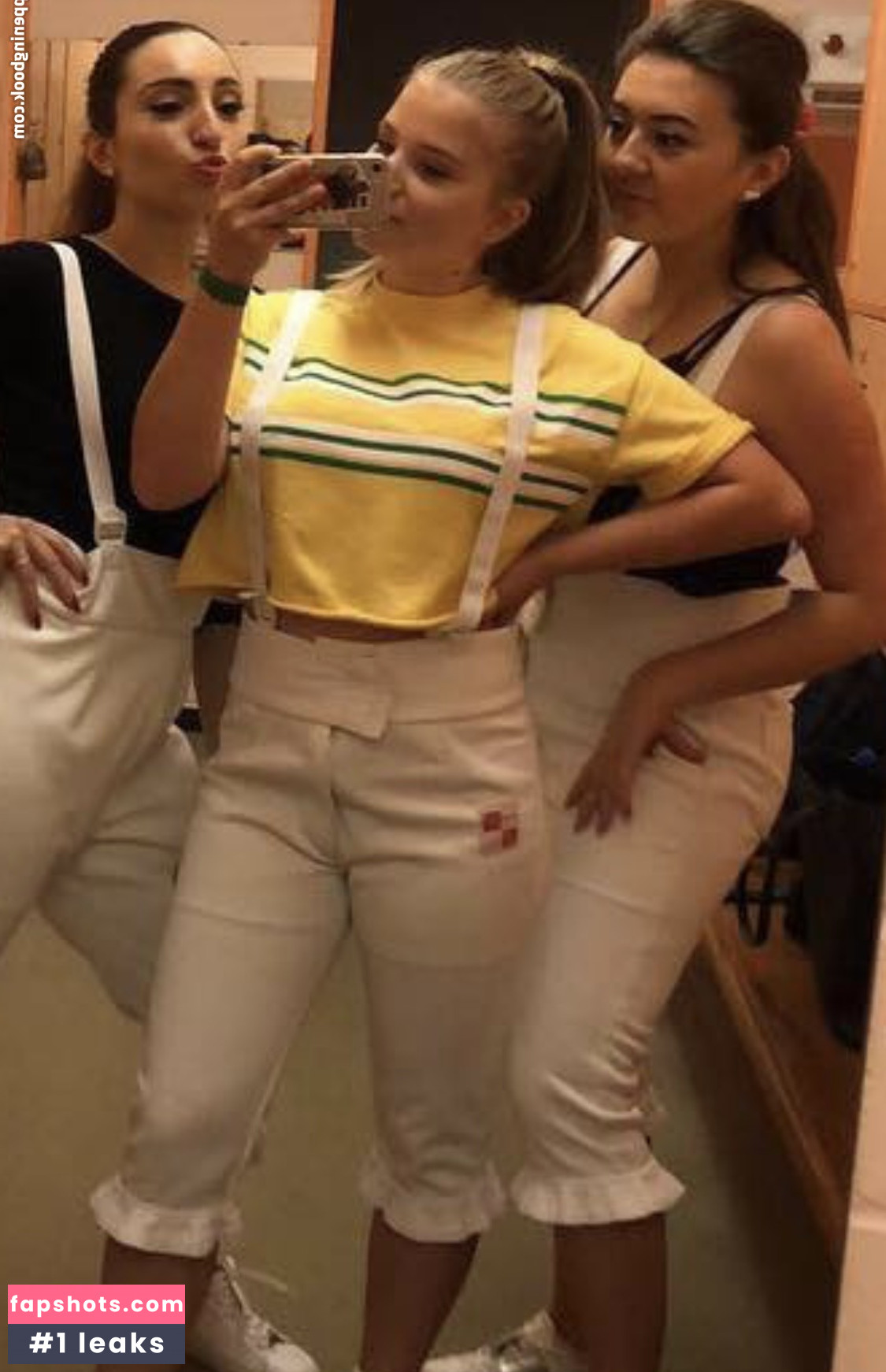 Aline Zwahlen gallery photo #45