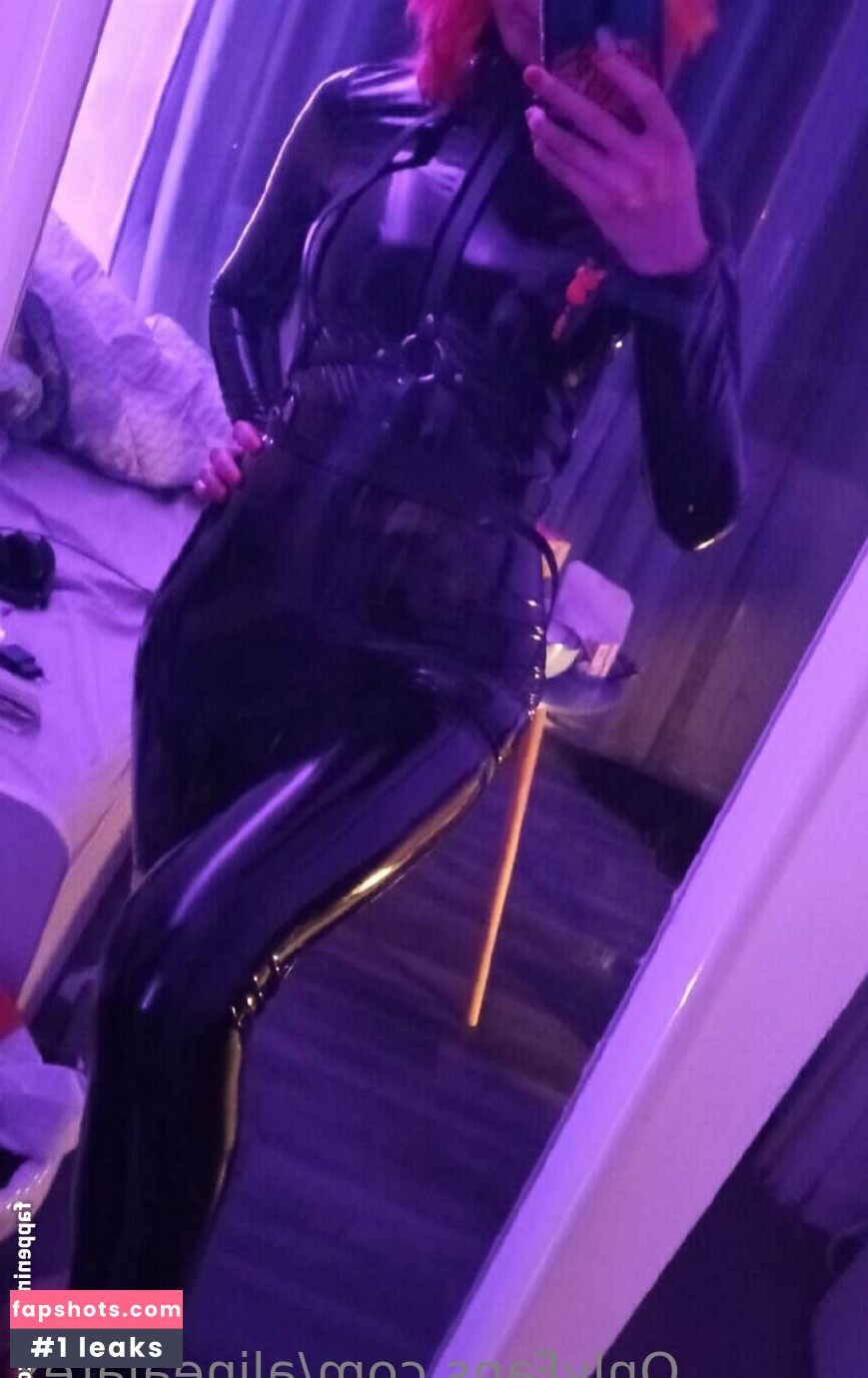 alinealatex gallery photo #14