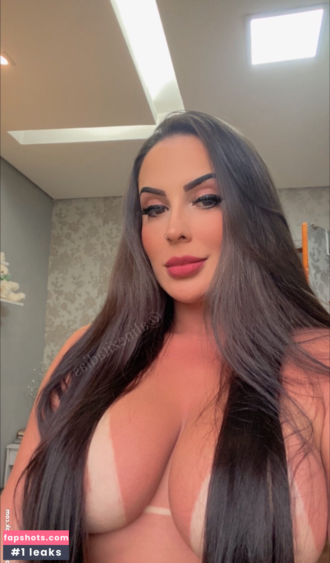 Alinezita Dias gallery photo #10