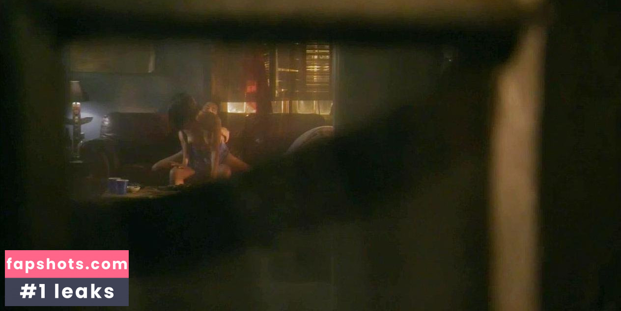 Alisa Allapach gallery photo #31