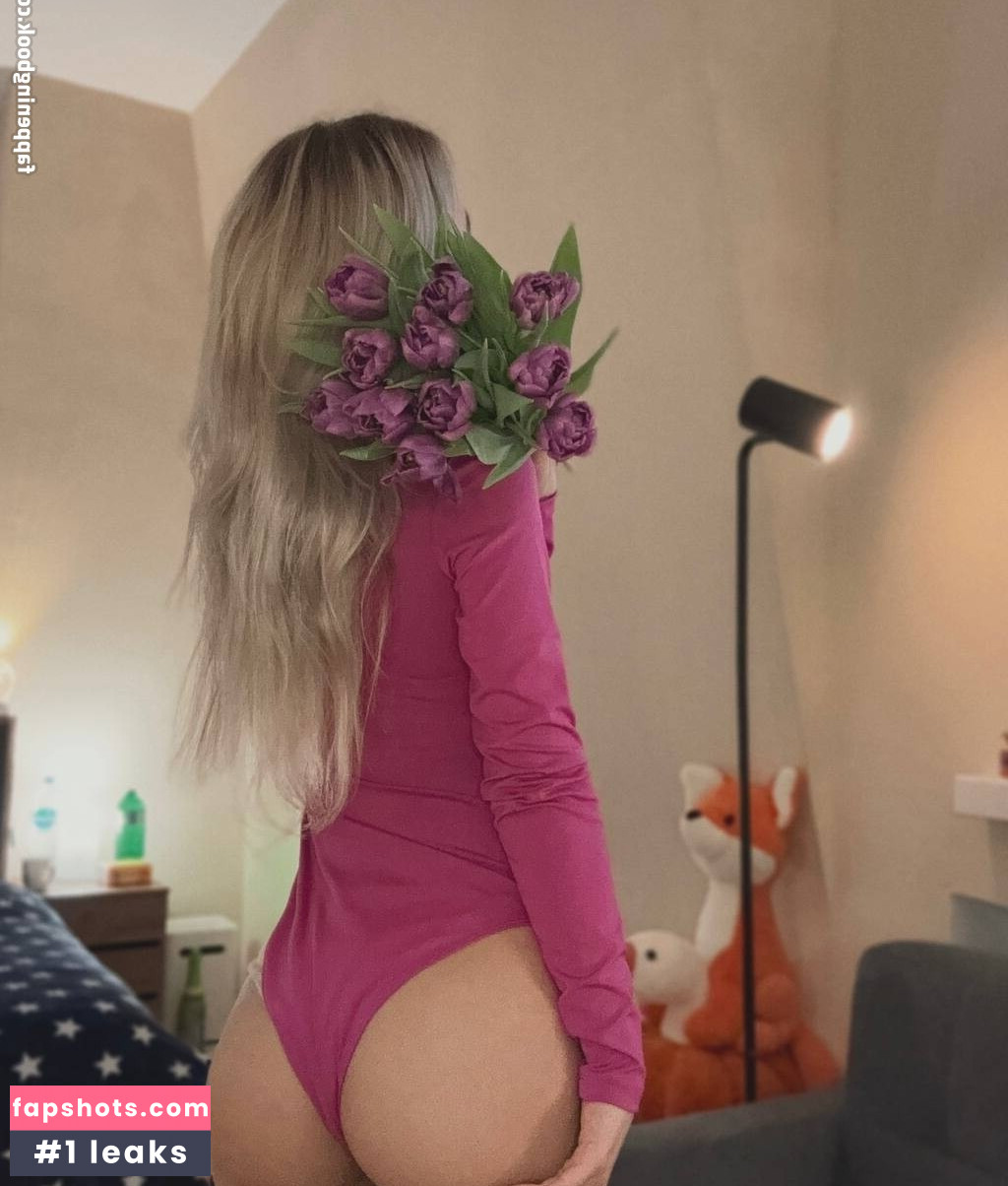 Alisa Goldfinch gallery photo #32