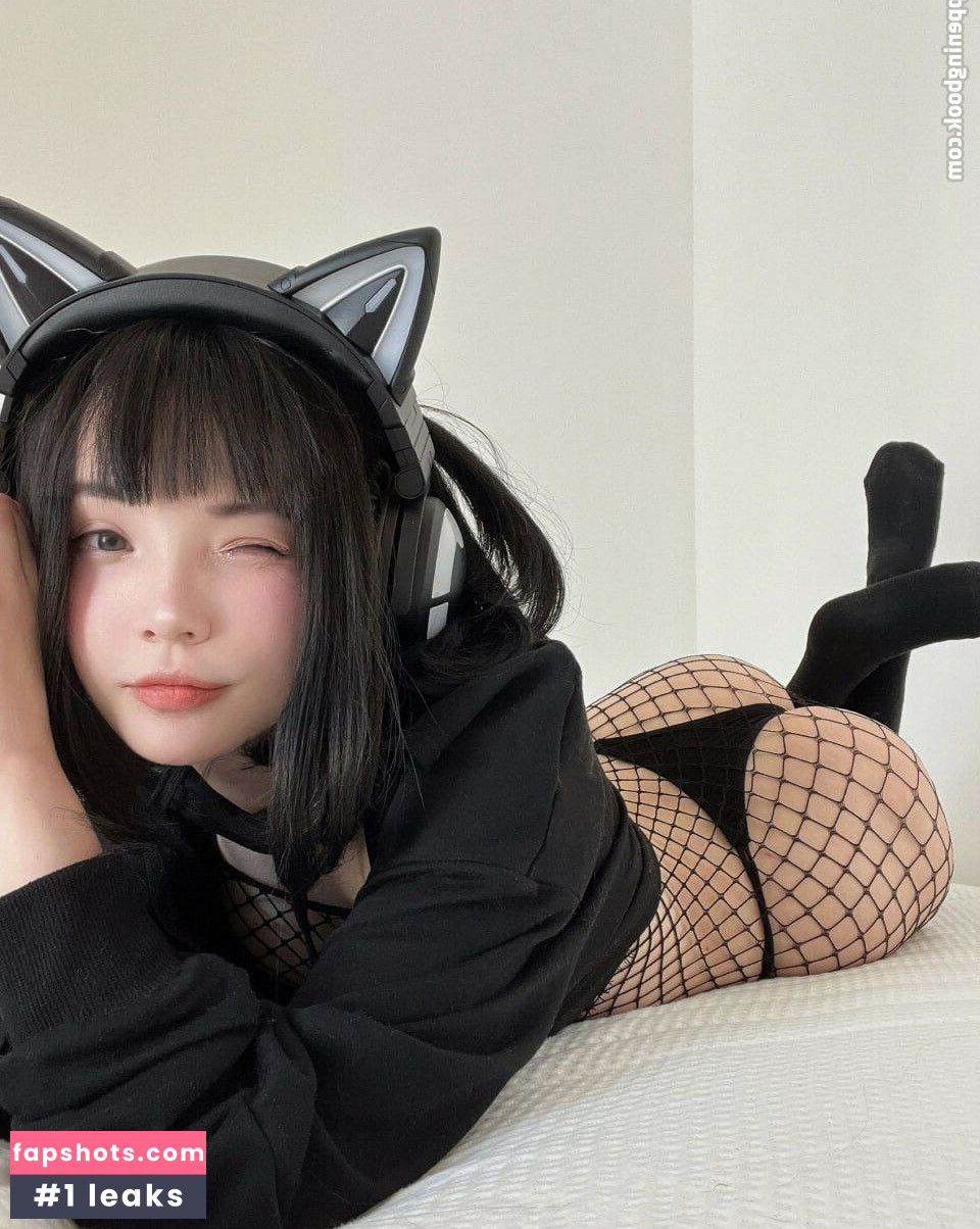 AlisaPikaPika gallery photo #36